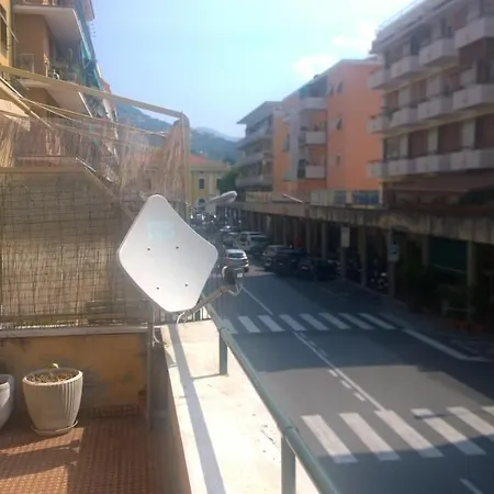 Central Sestri 2 Bedrooms * Sestri Levante