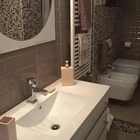 Central Sestri 2 Bedrooms